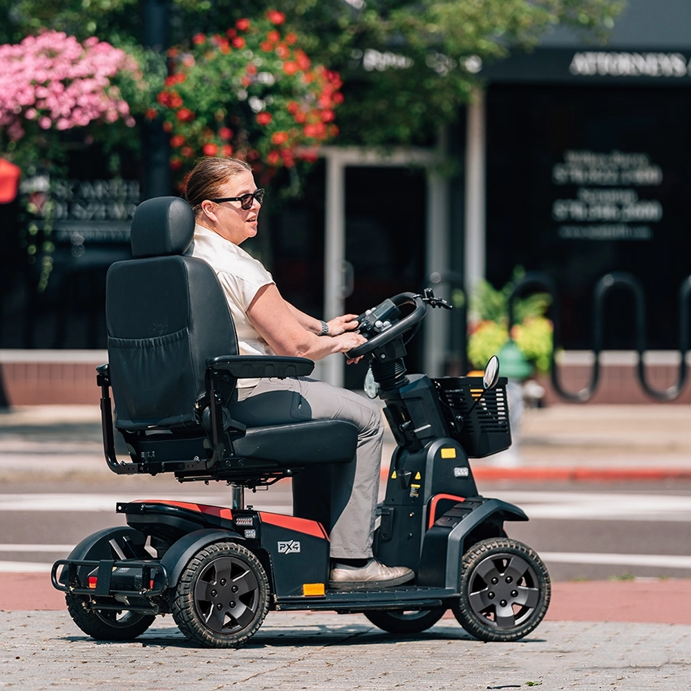Heavy duty bariatric mobility scooter with 500 lb weight capacity